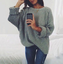 Load image into Gallery viewer, Solid Color Round Neck Pullover Sweater