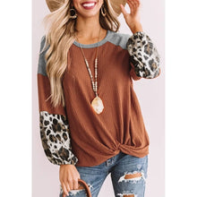 Load image into Gallery viewer, Leopard Stitching Knit Long Sleeve Top