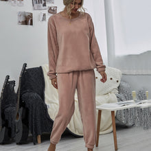 Load image into Gallery viewer, Plush Loungewear Two Pieces Set