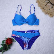 Load image into Gallery viewer, Fashion Printed Backless Bikini Swimsuit
