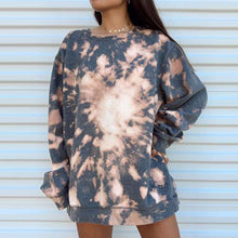 Load image into Gallery viewer, Tie-dye Printed Long-sleeved Sweatshirt
