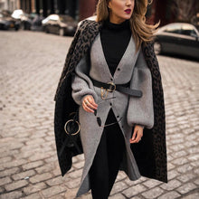 Load image into Gallery viewer, Lapel black leopard coat
