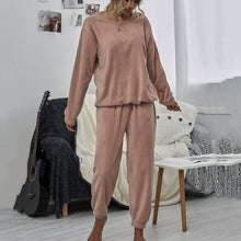 Load image into Gallery viewer, Plush Loungewear Two Pieces Set
