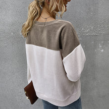 Load image into Gallery viewer, Simple Contrast Sweatshirt
