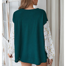 Load image into Gallery viewer, Floral Stitching Knitted Top
